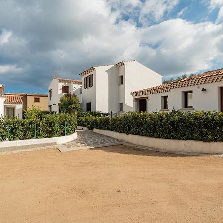 Residenza L'Alzoni Hotel San Teodoro  Exterior foto