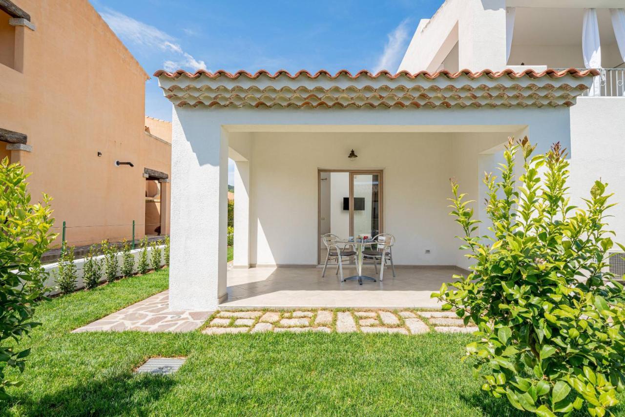 Residenza L'Alzoni Hotel San Teodoro  Exterior foto