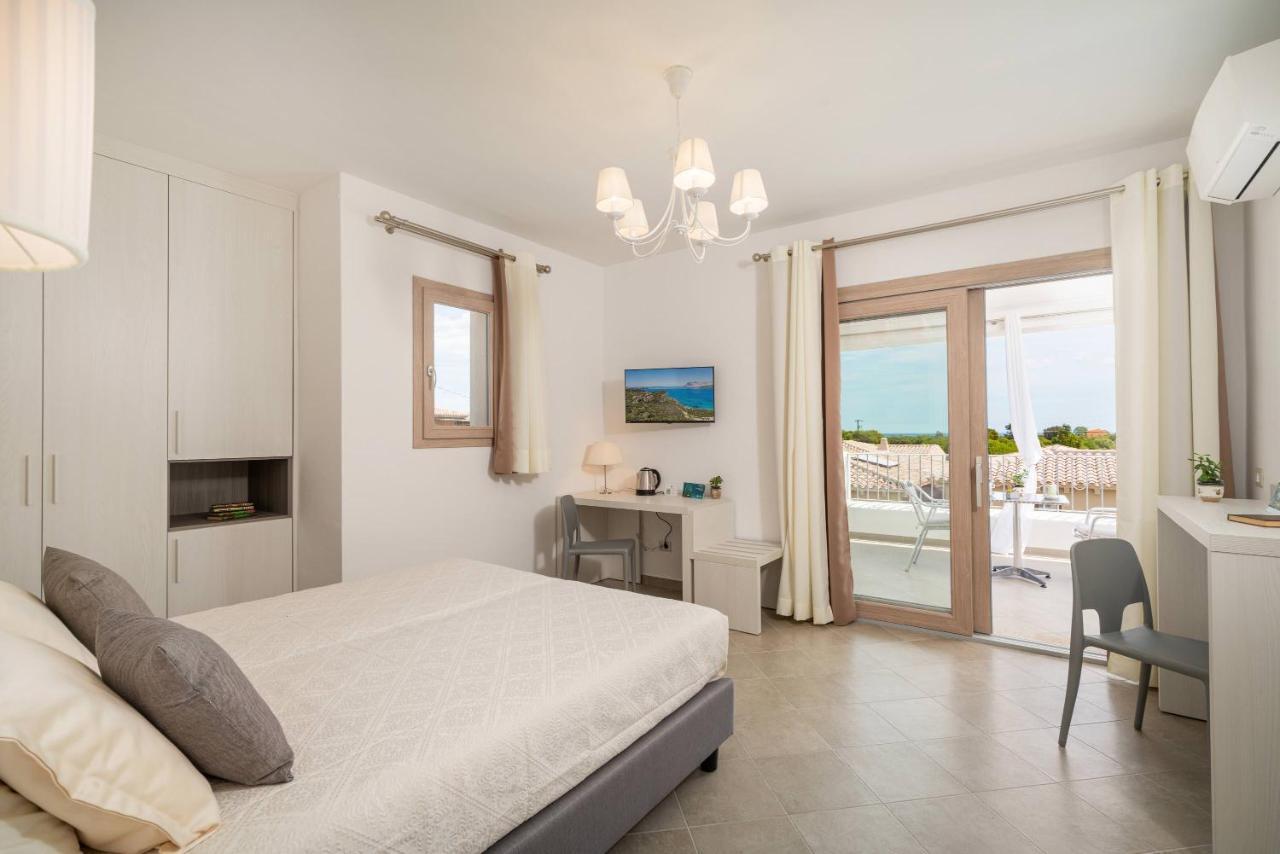 Residenza L'Alzoni Hotel San Teodoro  Exterior foto