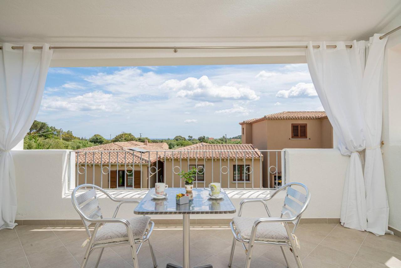 Residenza L'Alzoni Hotel San Teodoro  Exterior foto