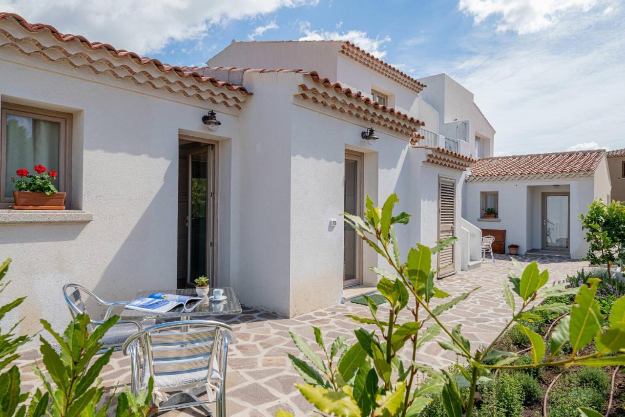 Residenza L'Alzoni Hotel San Teodoro  Exterior foto