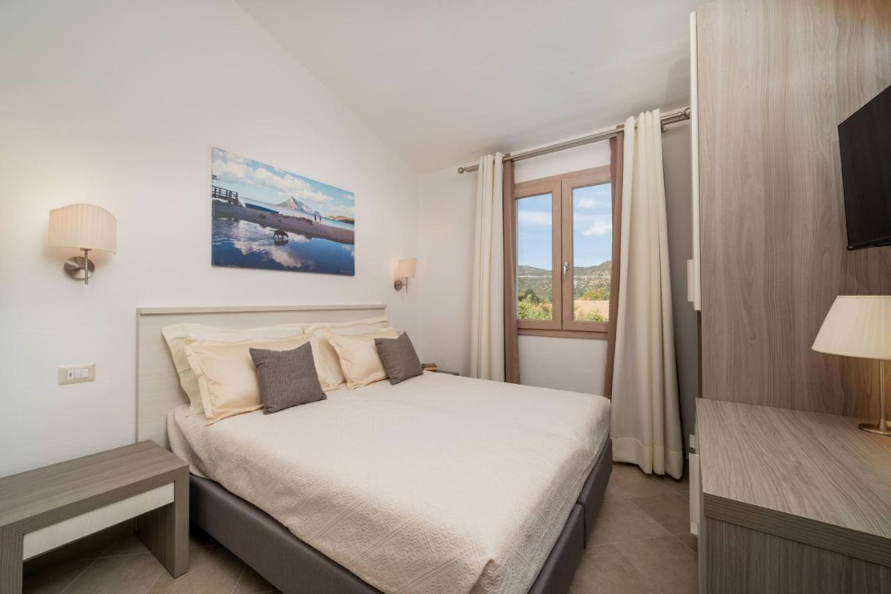 Residenza L'Alzoni Hotel San Teodoro  Exterior foto