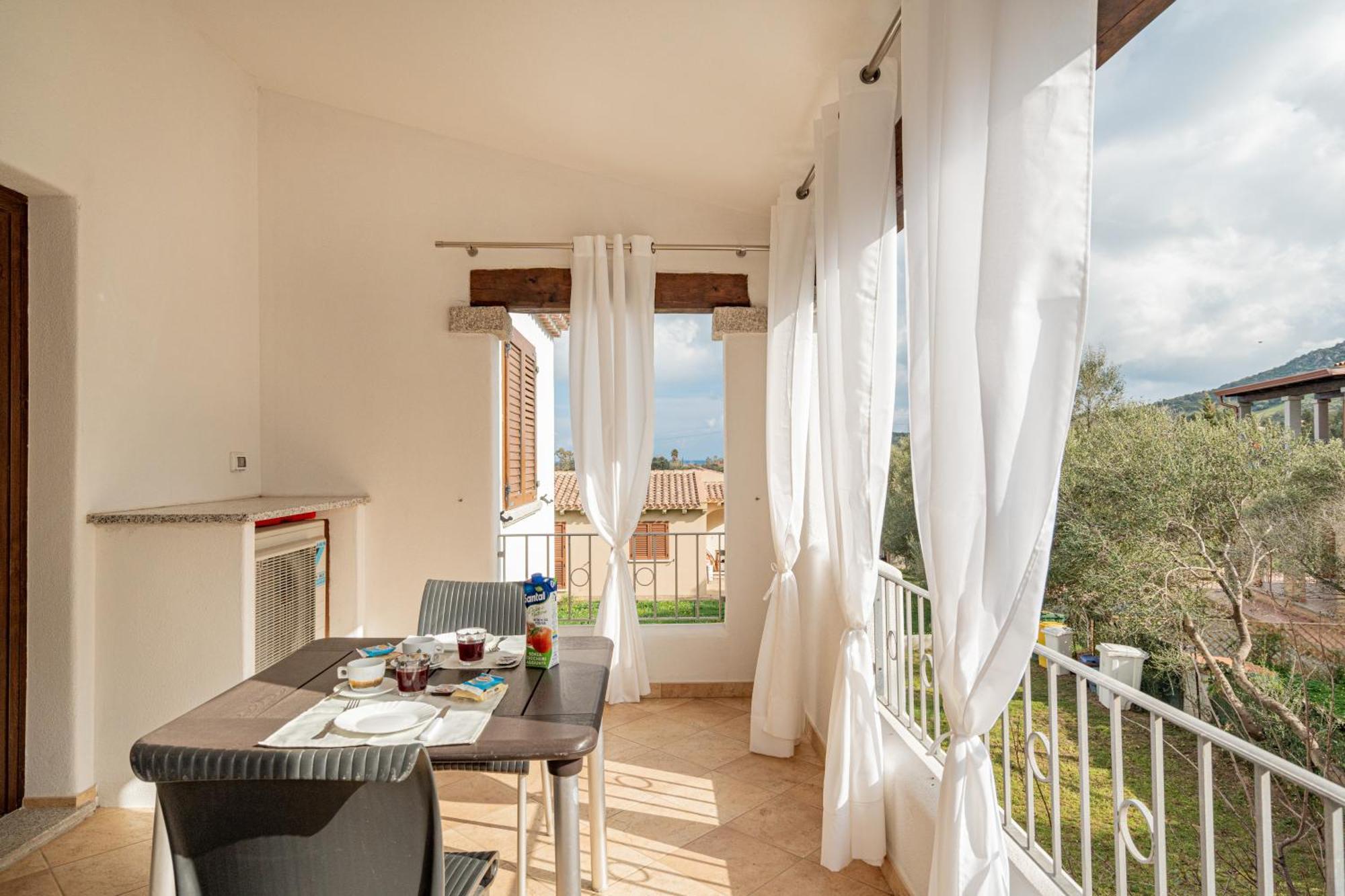 Residenza L'Alzoni Hotel San Teodoro  Exterior foto