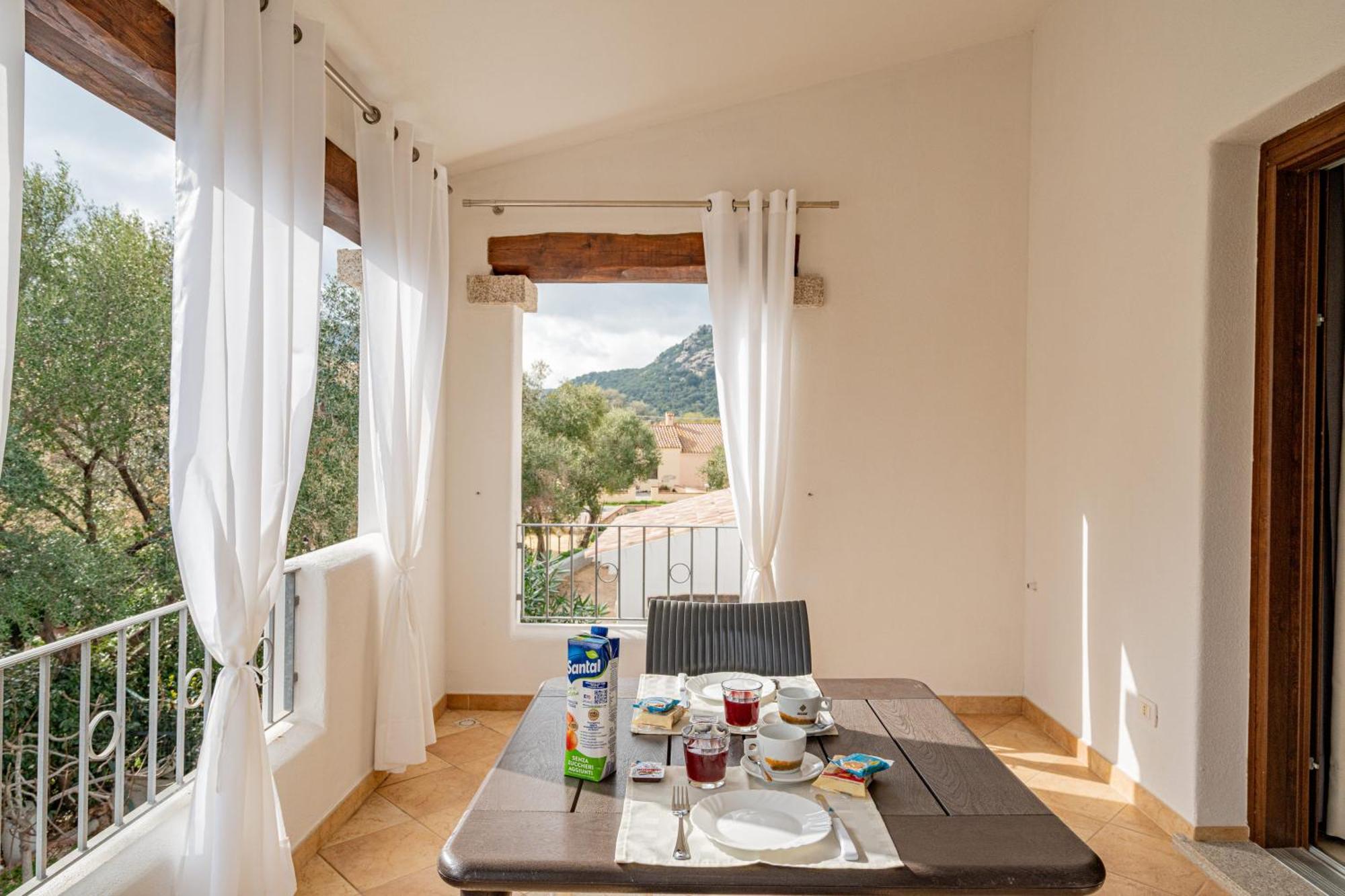Residenza L'Alzoni Hotel San Teodoro  Exterior foto