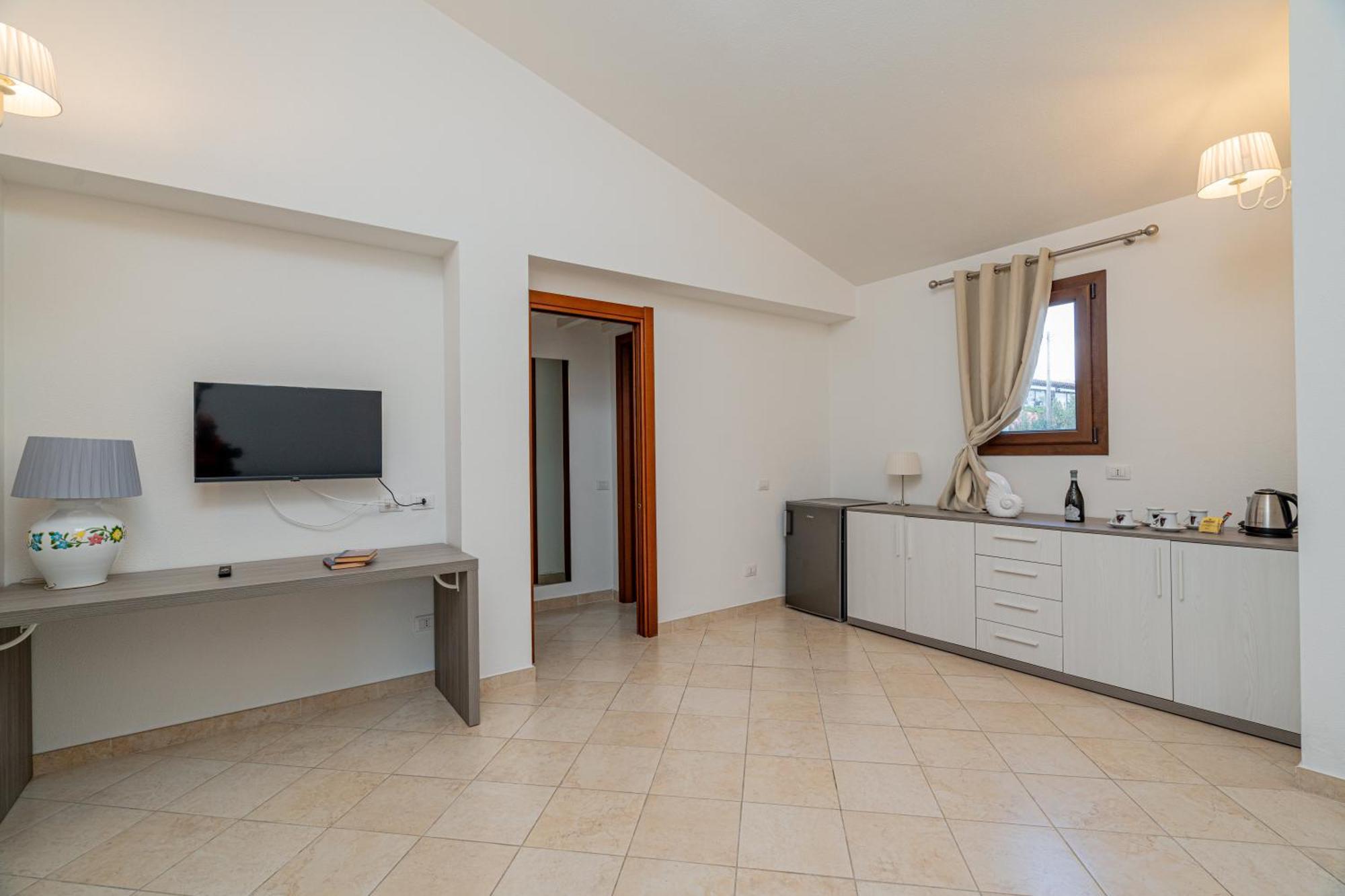 Residenza L'Alzoni Hotel San Teodoro  Exterior foto